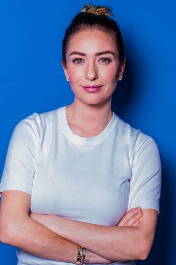 Explores how Whitney Wolfe Herd built a dating app that empowers women to make the first move.